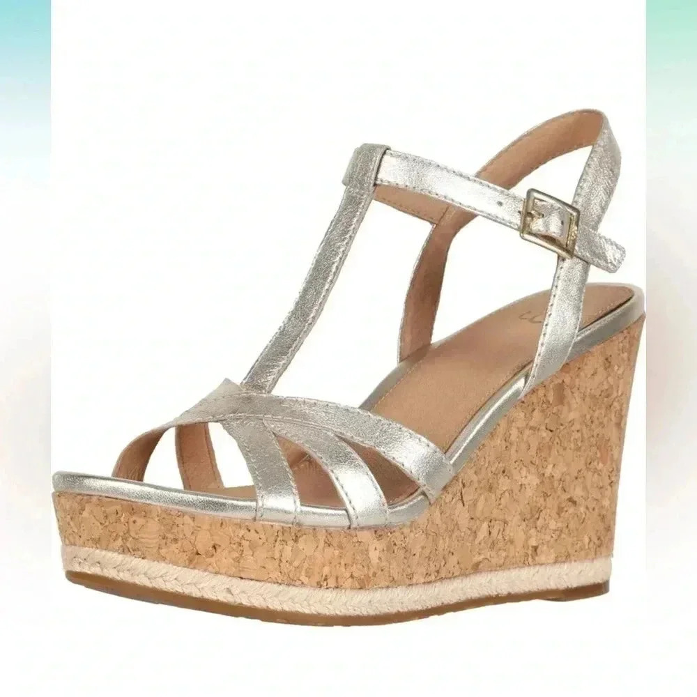 Ugg champagne gold Melissa metallic t strap wedges sz 10